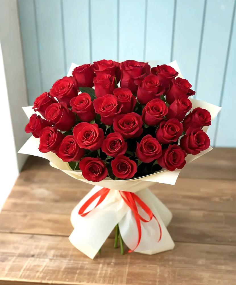 Букет 29 Красных роз в Хоста