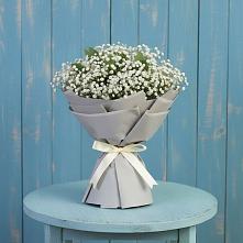 Букет цветов из:  Гипсофила в Хоста