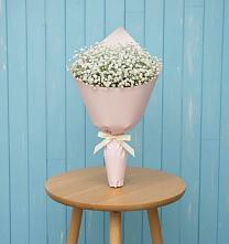 Букет цветов из:  Гипсофила в Хоста