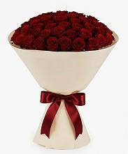 Букет 101 Бордовая роза Блэк Бакарра в Хоста