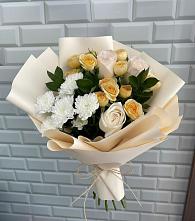 Букет цветов из:  Розы и Хризантемы в Хоста