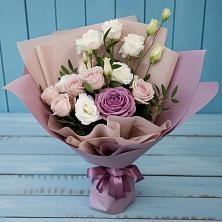 Букет цветов из:  Розы и Лизиантусы в Хоста