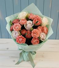Букет цветов из:  Розы #REPLACE_PRED# Хоста