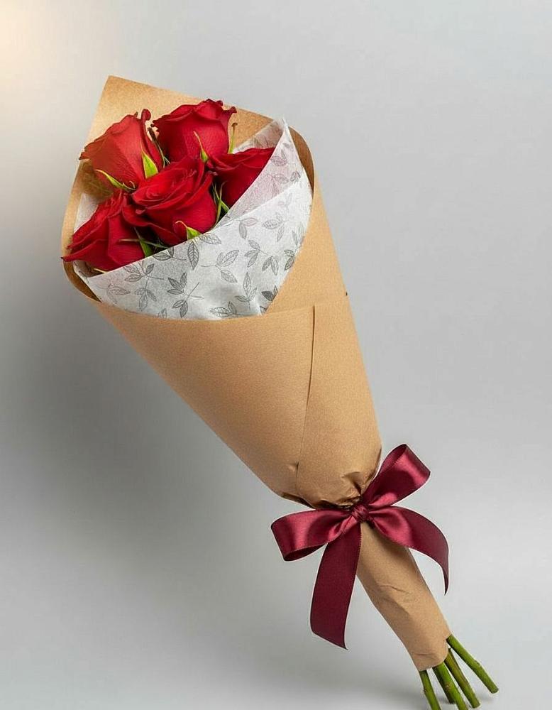 Букет цветов из: Розы в Хоста