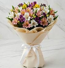 Букет цветов из:  Альстромерии #REPLACE_PRED# Хоста