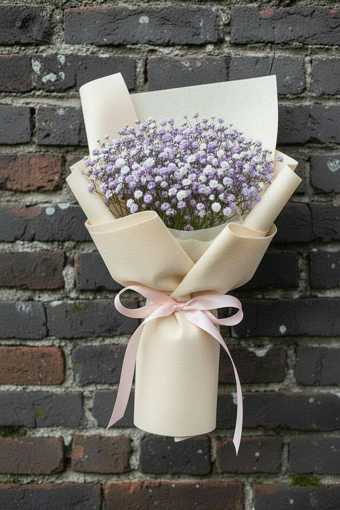 Букет цветов из: Гипсофила в Хоста