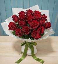 Букет Красные розы в Хоста