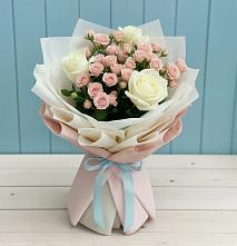 Букет цветов из:  Розы #REPLACE_PRED# Хоста