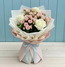 Букет цветов из:  Розы в Хоста