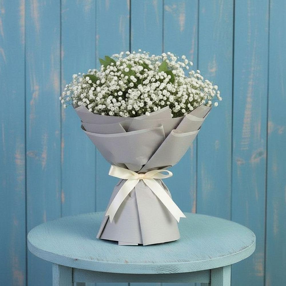 Букет цветов из: Гипсофила в Хоста