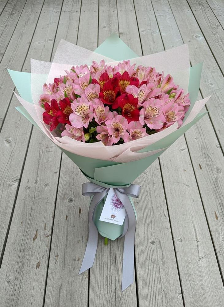 Букет цветов из: Альстромерии в Хоста