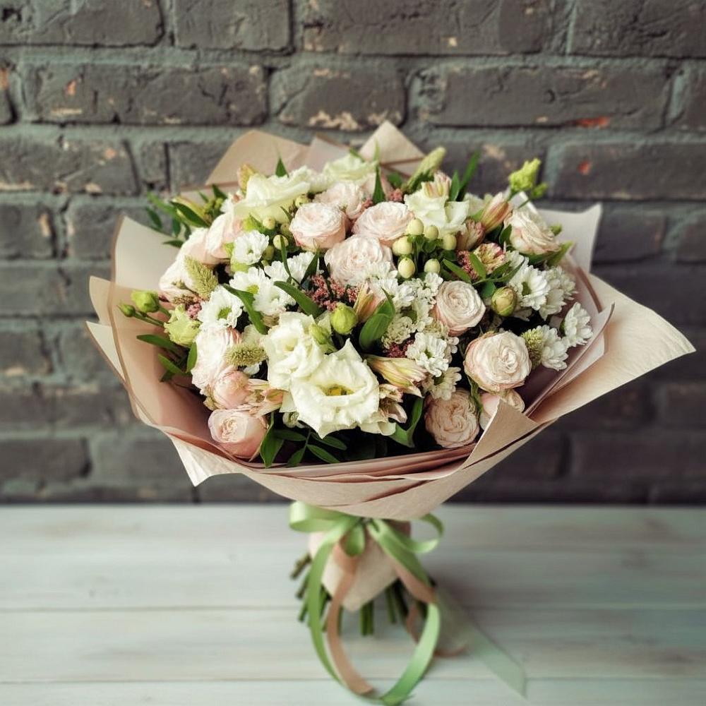 Букет цветов из: Альстромерии, Розы и Хризантемы в Хоста