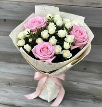 Букет цветов из:  Розы в Хоста