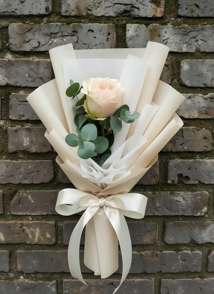 Букет цветов из: Розы в Хоста