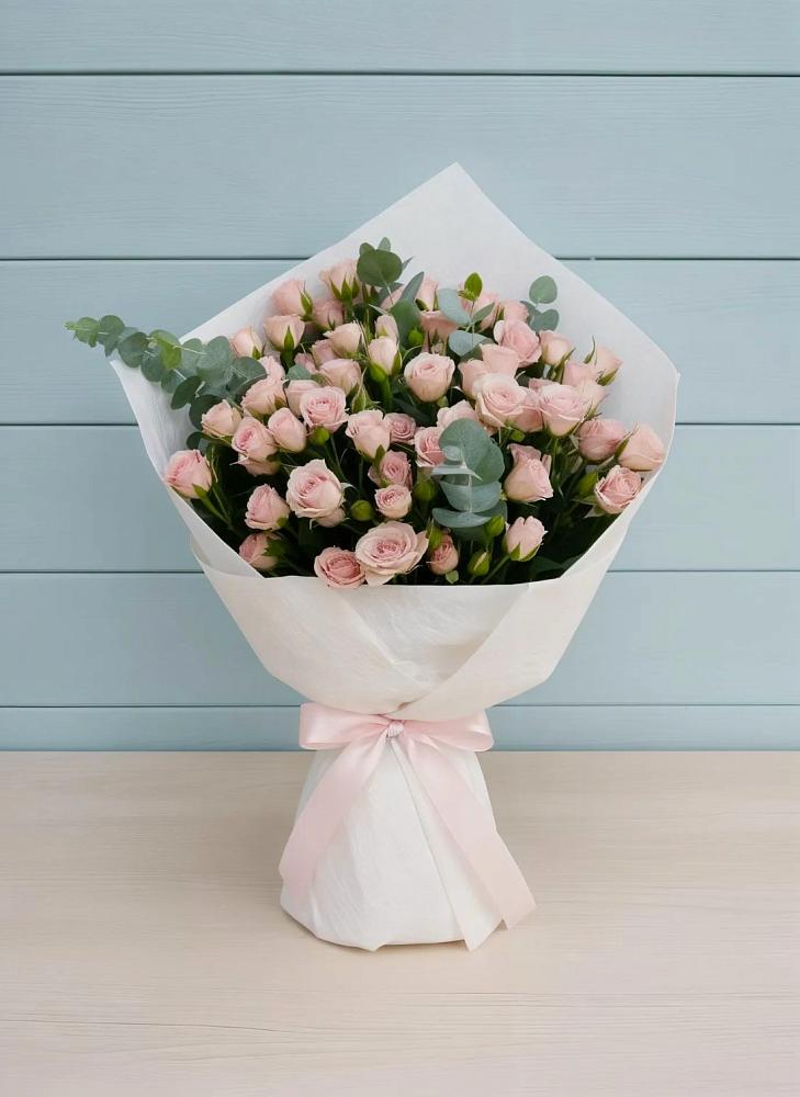 Букет цветов из: Розы в Хоста