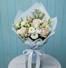 Букет цветов из:  Розы и Лизиантусы в Хоста