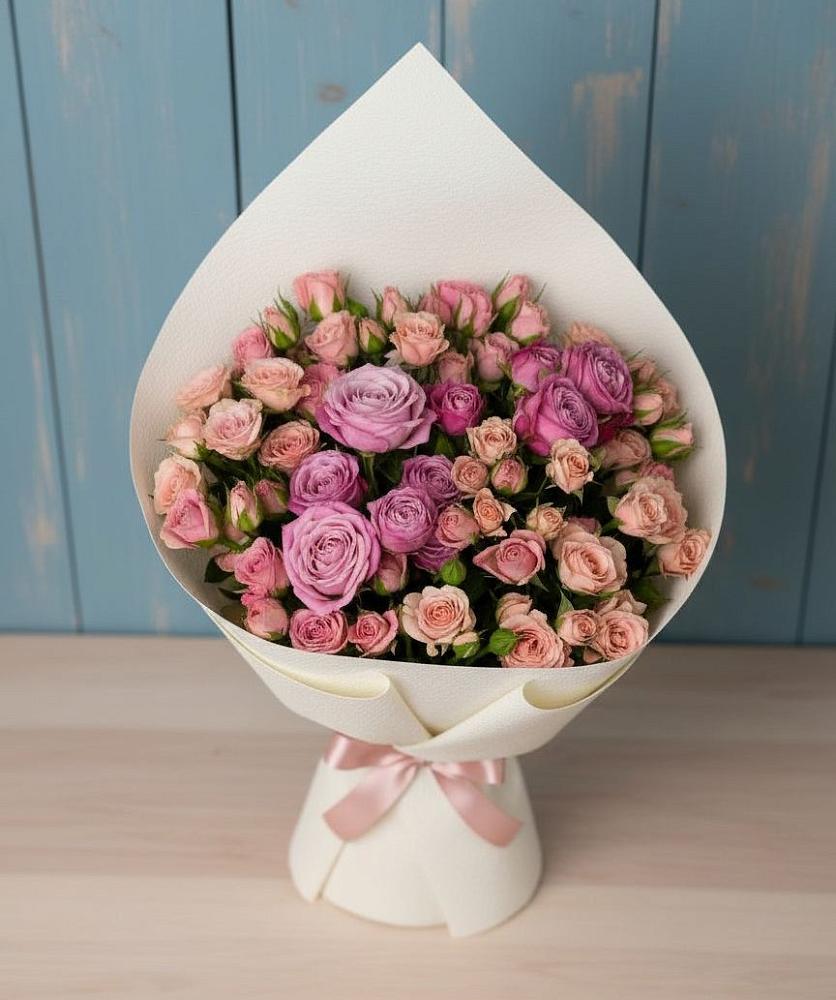 Букет цветов из: Розы в Хоста