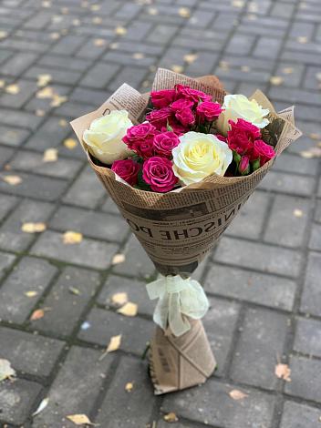 Букет цветов из: Розы в Хоста