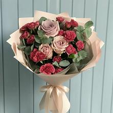 Букет цветов из:  Гвоздики и Розы #REPLACE_PRED# Хоста