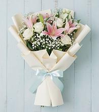 Букет цветов из:  Лилии в Хоста