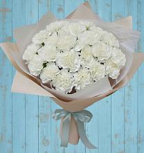 Букет цветов из:  Гвоздики в Хоста