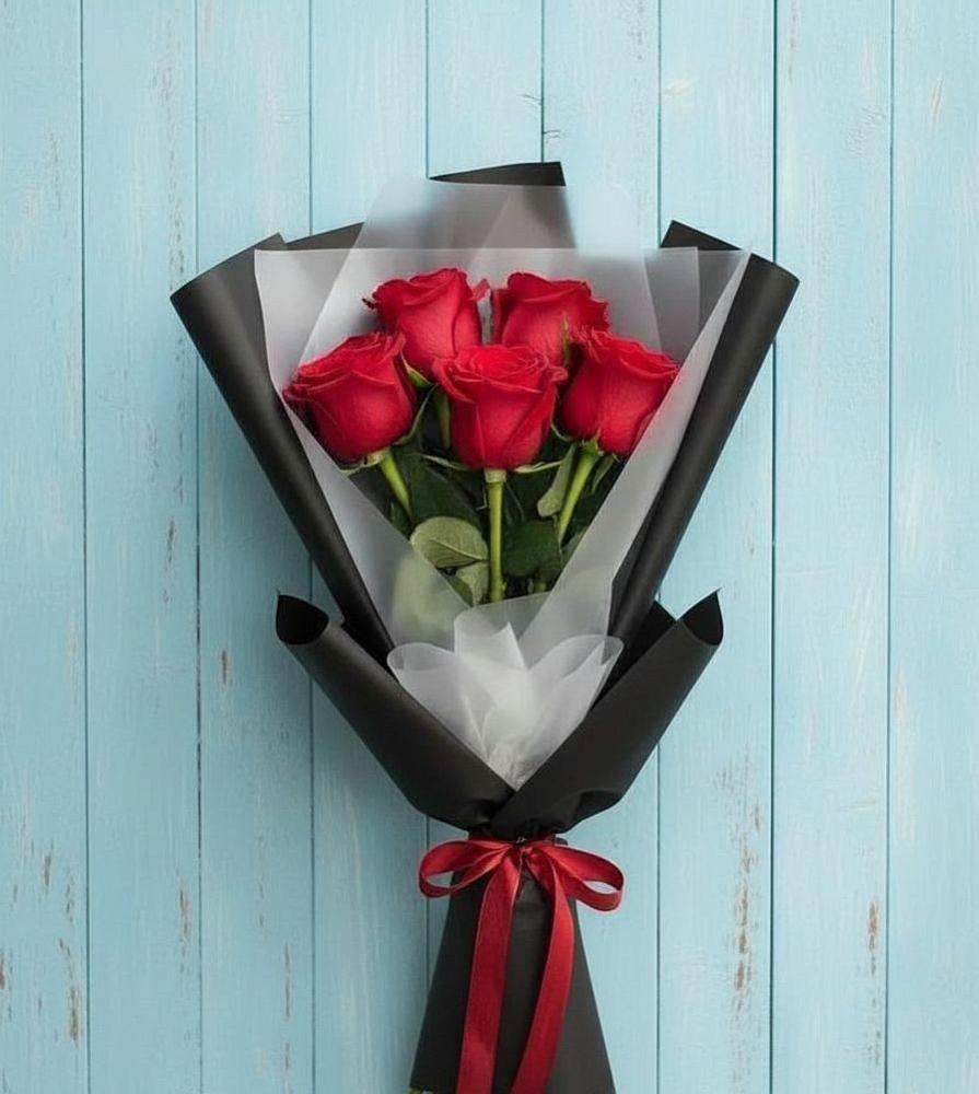 Букет цветов из: Розы в Хоста