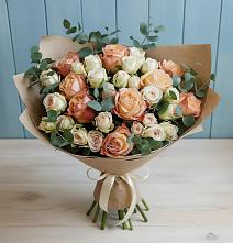 Букет цветов из:  Альстромерии и Розы в Хоста