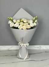 Букет цветов из:  Розы и Лизиантусы в Хоста